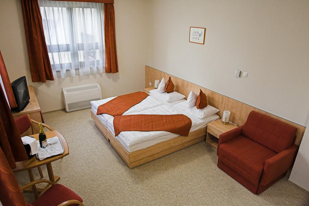 Hotel Voelgyikut Haz Veszprém Exterior foto