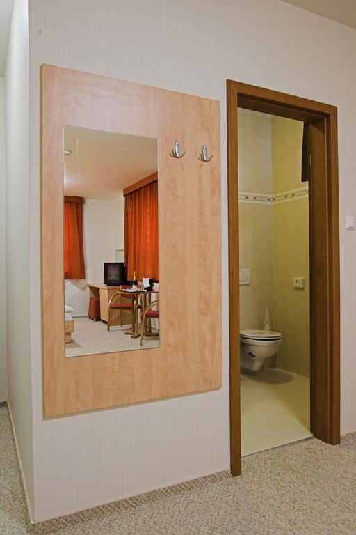 Hotel Voelgyikut Haz Veszprém Zimmer foto